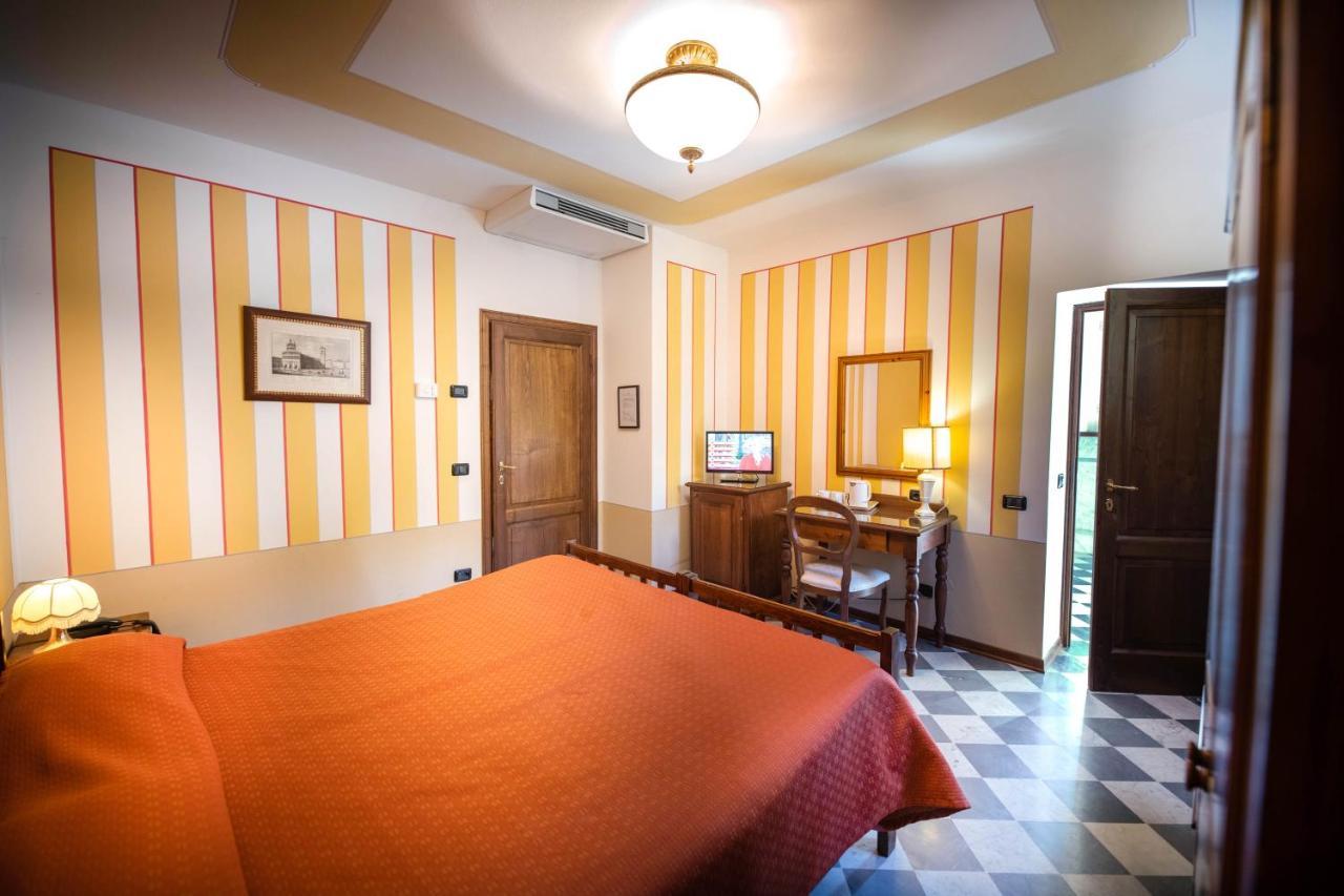 Park Regina - With Air-condition And Pool Hotel 3*
