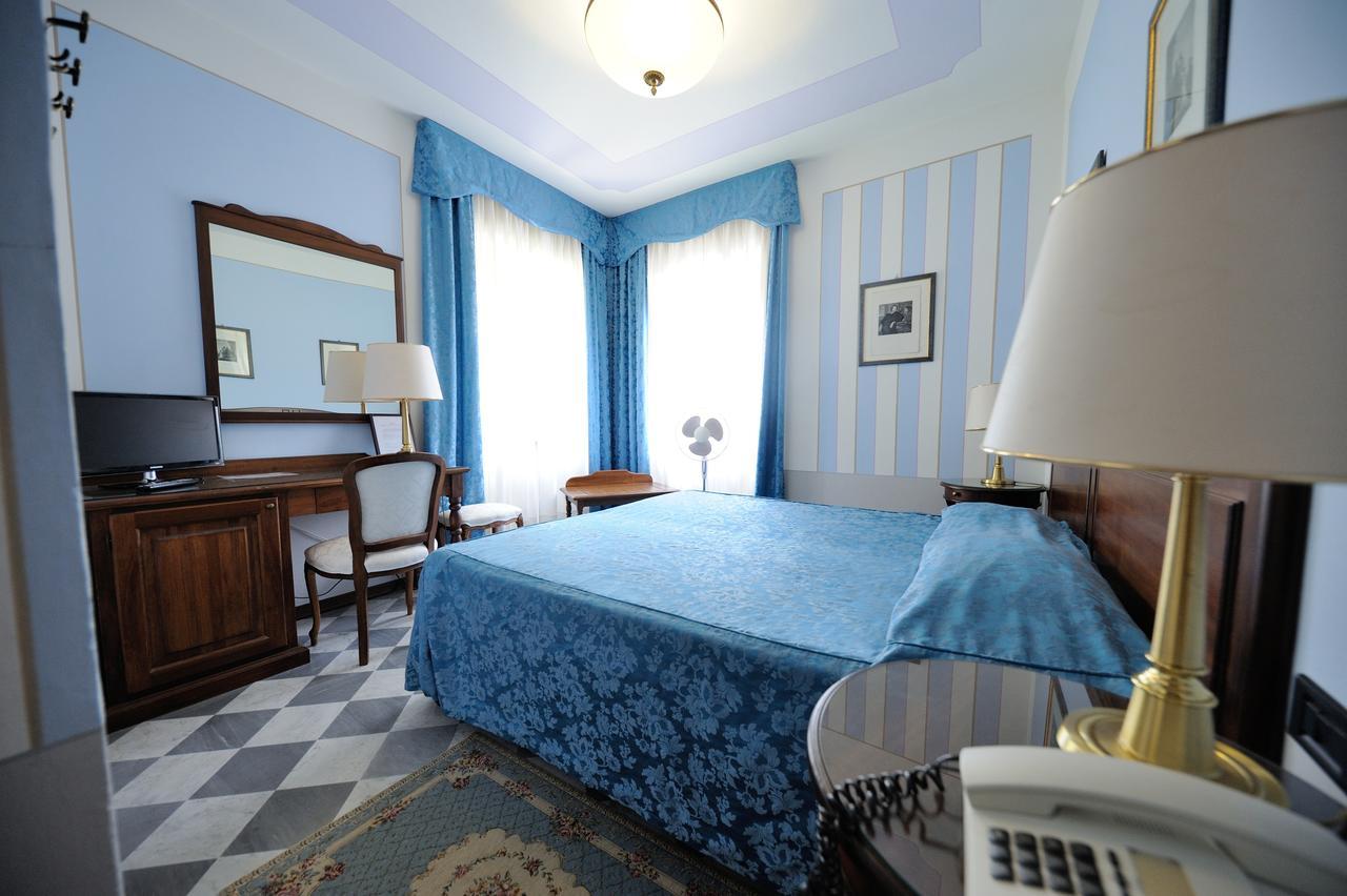 Park Regina - With Air-condition And Pool 3*